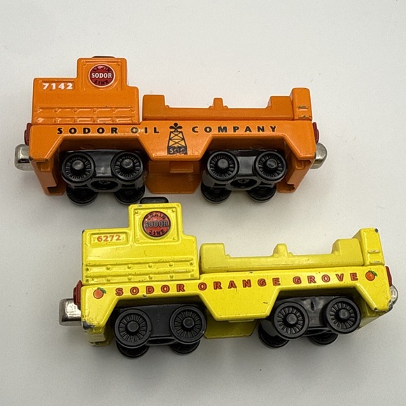 Learning Curve Other - Thomas & Friends Take Along Lot Sodor Oil Company & Orange Grove Train Cars 2003